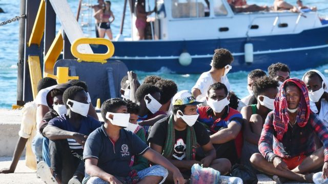 إيطاليا: أكثر من 30 ألفا..تدفق المهاجرين من تونس بلغ ذروته! 121553754 gettyimages 1227828324